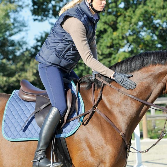 Springsattel mit abgestimmtem Vorderzeug und Zaumzeug, Reitsport Toscaninihof Salzburg